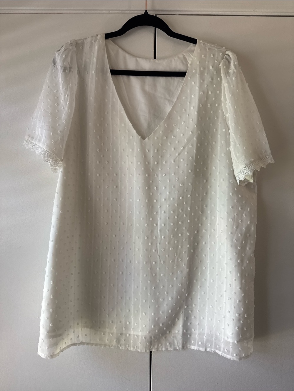 White Swiss Dot Lace Trim Blouse 2XL V Neck Flowy Cottagecore Top